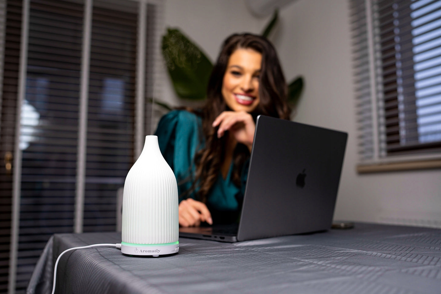 Aromatly Keraminis Kvapų Difuzorius Aromaterapijai Naktinė Lemputė | DOVANA