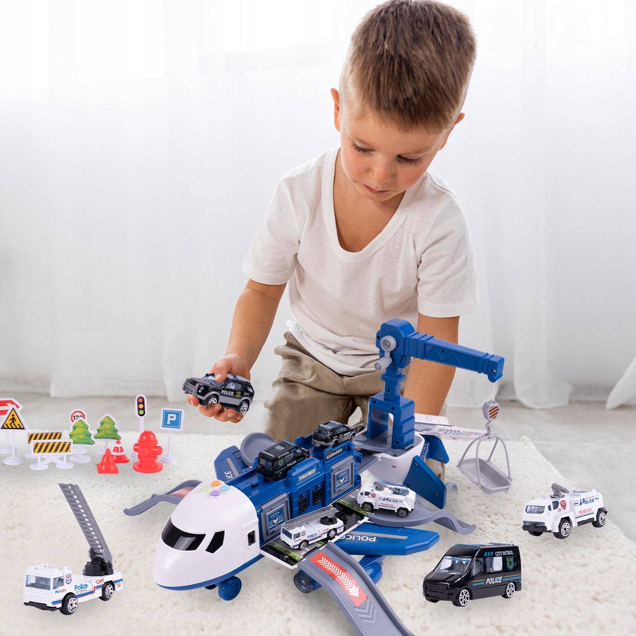 DIDELIS POLICIJOS LĖKTUVAS IŠSKLEIDŽIAMAS INTERAKTYVUS NAUDOJANTIS BATERIJOMIS STOVĖJIMO AIKŠTELĖ TRANSPORTAS