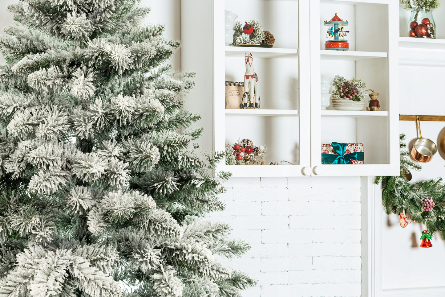 Dirbtinė eglutė, Kalėdinė eglė, su dirbtiniu sniegu, 160cm