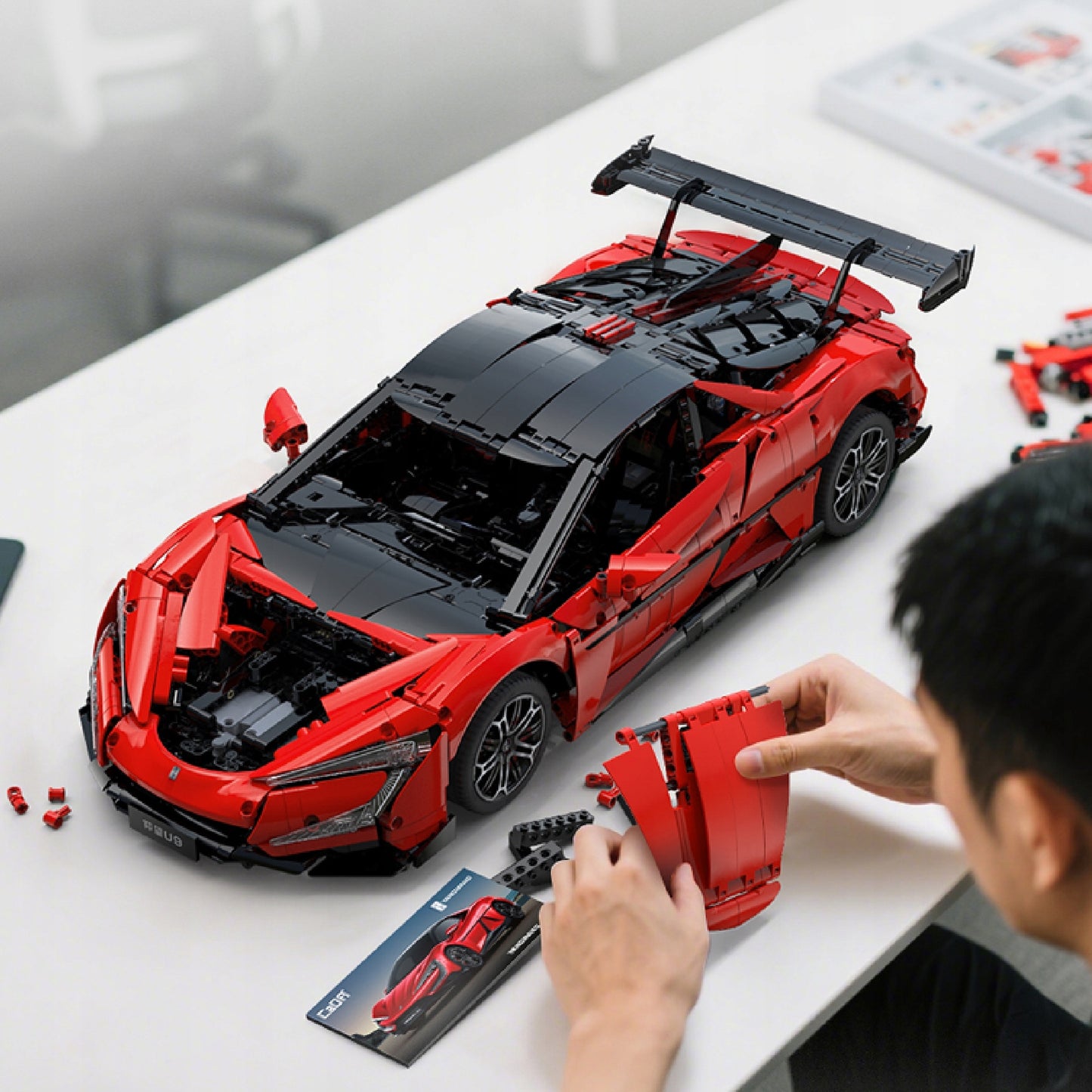 Konstrukcinės detalės CaDA YANGWANG U9 BYD 1:8 Nuotoliniu būdu valdomas rinkinys 3671 elementų Šokantis