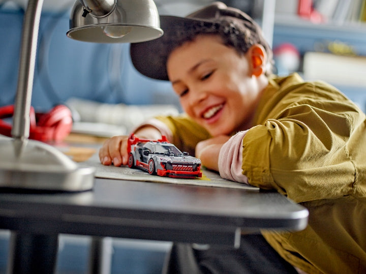 LEGO Speed Champions 76921 Lenktyninis Audi S1 E-tron Quattro automobilis