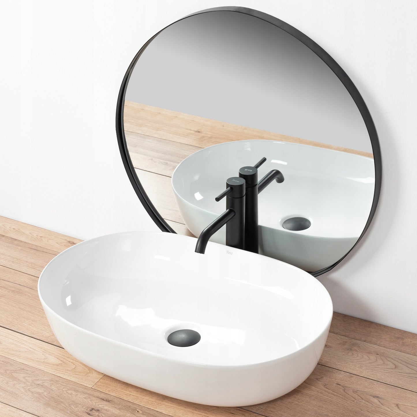 Baltas ovalus 60 cm stalviršio praustuvas REA CLEO, didelis