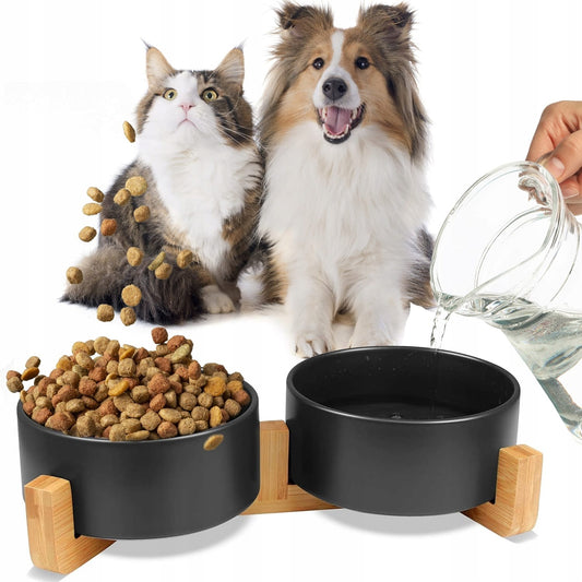 Dvigubi keraminiai šuns ir katės dubenėliai Mersjo Gerda 2x400 ml su tvirtu mediniu stovu – neslystantys, lengvai valomi, aukštos kokybės keramikos indai augintiniams