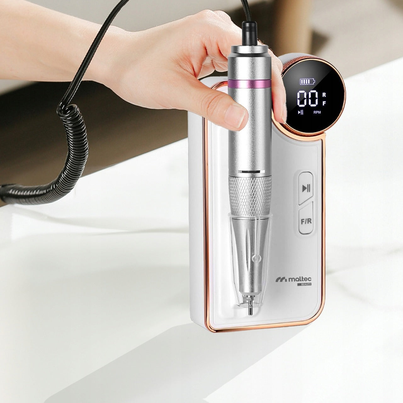 Belaidė freza manikiūrui ir pedikiūrui MALTEC ND-6 – 50W, 35000 aps./min., akumuliatorinė su antgaliais, Twist Lock, profesionaliam naudojimui