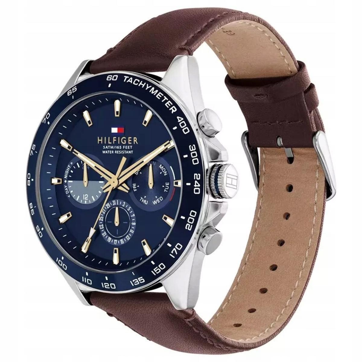Tommy Hilfiger Owen 1791965 vyriškas laikrodis – mėlynas ciferblatas, rudas odinis dirželis, 24h indikacija + dėžutė