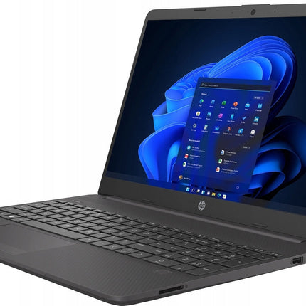 Nešiojami ir planšetiniai kompiuteriai, skirti darbui ir laisvalaikiui, įvairūs modeliai ir gamintojai.