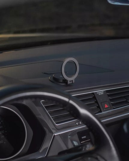 AUTOMOBILINIS TELEFONO LAIKIKLIS ANT PRIETAISŲ SKYDELIO SU MAGSAFE FUNKCIJA