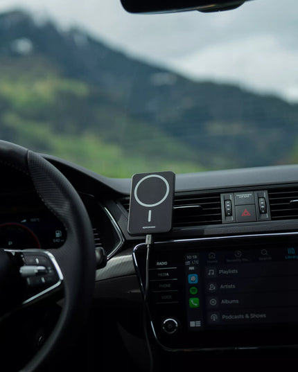 Automobilinis telefono laikiklis su Qi įkrovikliu, suderinamas su  MagSafe