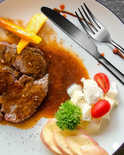 24 vnt. stalo įrankių komplektas, rinkinys "įvairių spalvų"