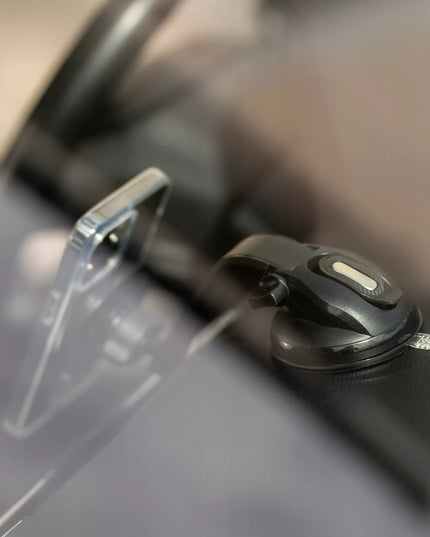 Magnetinis automobilinis telefono laikiklis Spacecase, skirtas prietaisų skydeliui su MagSafe palaikymu