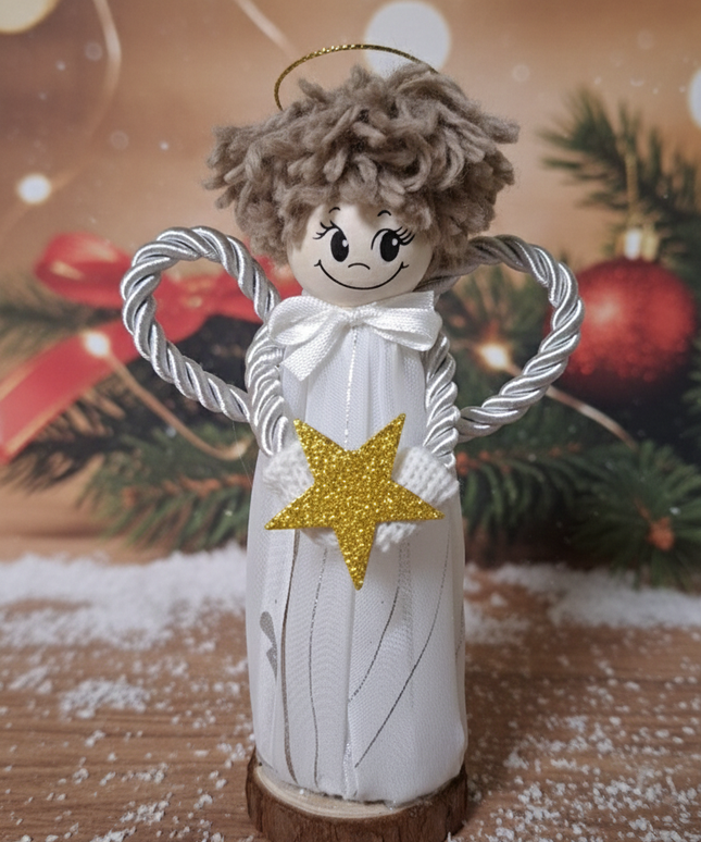 Rankų darbo Kalėdinis angelas – šiluma iš mamos rankų