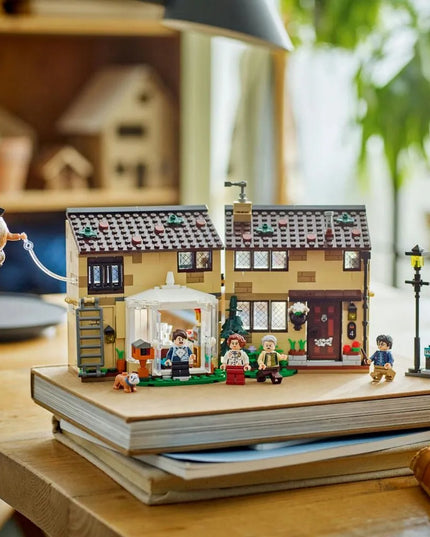 LEGO HARRY POTTER Privet Drive: Tetos Mardž vizitas 76451