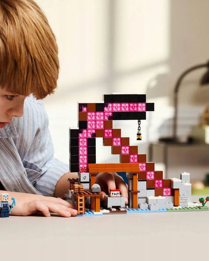 LEGO Minecraft Kilofų kasykla 21277