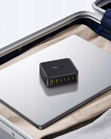 BASEUS 120W įkrovimo stotis, 6 prievadai USB-C ir USB-A, GaN technologija, skirta nešiojamiesiems kompiuteriams ir telefonams