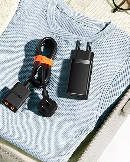 BASEUS Greitas Sieninis Įkroviklis 3 USB Prievadai 2x USB-C Maitinimo Adapteris 65W PD QC GaN