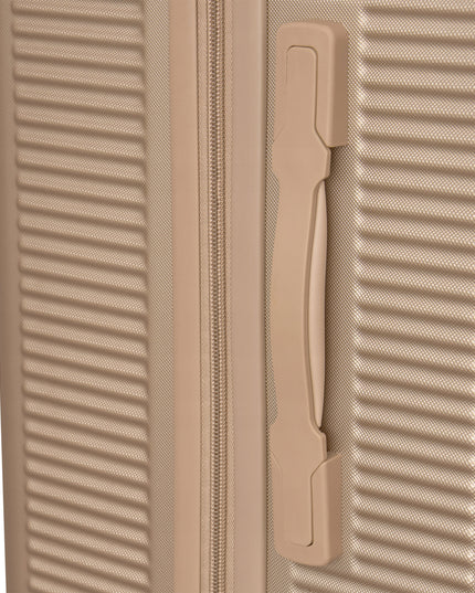 BETLEWSKI Kelioninis kabininis lagaminas, talpus atostogoms, su ratukais, stilinga rankena.