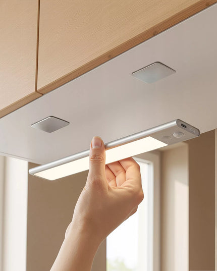BOSTE LED naktinė lemputė su judesio ir sutemų jutikliu, magnetinė, automatinė, 23 cm