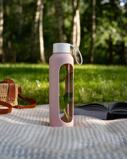 Wessper B1 BOROSILICATE stiklinis butelis, 500 ml, sandarus, su silikoniniu dėklu