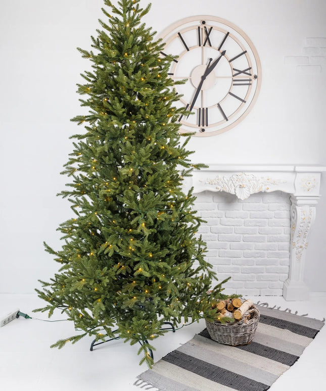 Dirbtinė eglutė Arkties eglė žalia PE+PVC 215 cm + LED girlianda