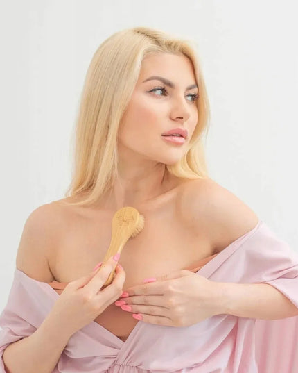 CRYSTALLOVE bambukinis rankinis šepetėlis veido, kaklo, dekoltė ir krūtinės masažui