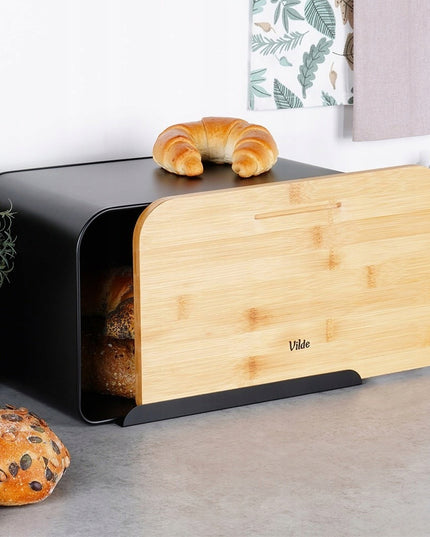 Juoda metalinė medinė duoninė, uždaromas indas duonai ir bandelėms