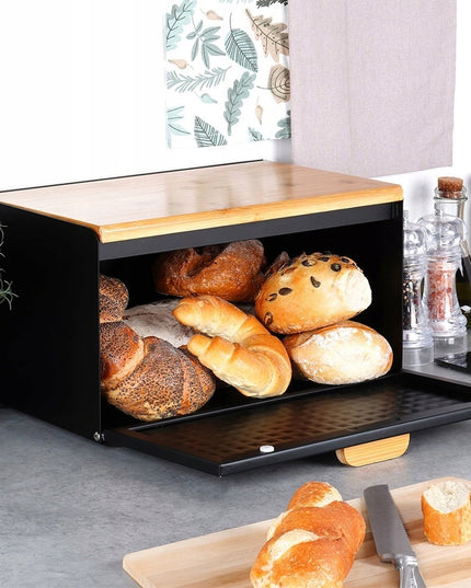 Juoda metalinė medinė duoninė, uždaromas indas duonai ir bandelėms