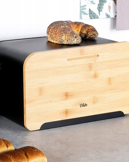 Juoda metalinė medinė duoninė, uždaromas indas duonai ir bandelėms