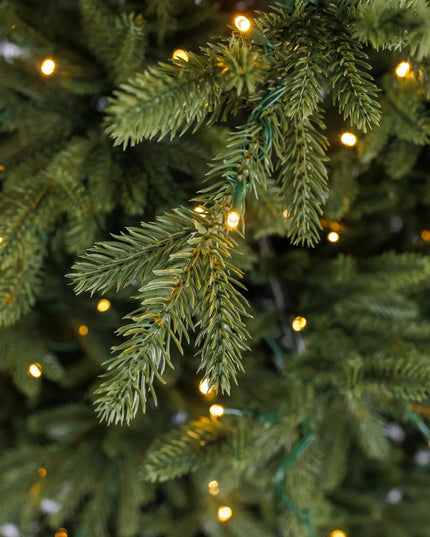Dirbtinė eglutė Arkties eglė žalia PE+PVC 1,95 m + LED girlianda