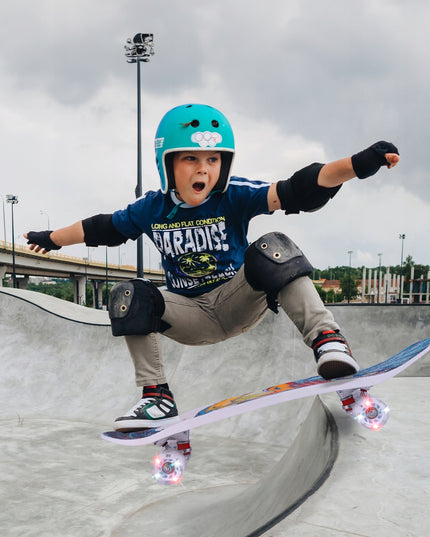 RIEDLENTĖ FISZKA VAIKAMS SU RANKENA DENYJE ŠVIEČIANTYS LED RATUKAI TVIRTA