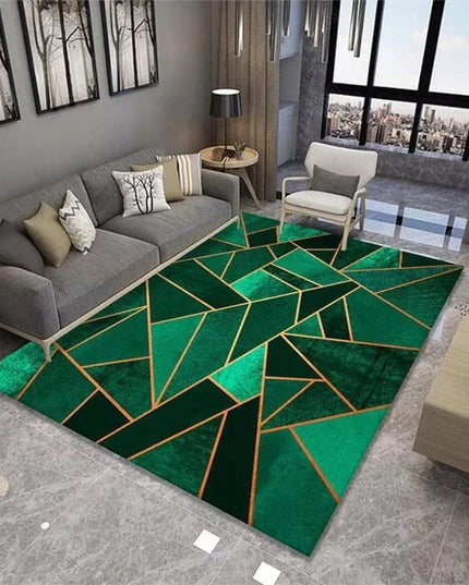 Kilimas 220x160cm žalias, glamūrinis, su auksinėmis detalėmis, geometriniai trikampiai