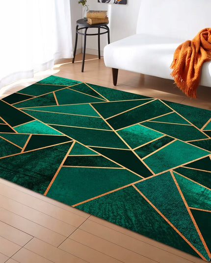 Kilimas 220x160cm žalias, glamūrinis, su auksinėmis detalėmis, geometriniai trikampiai