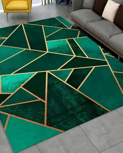 Kilimas 220x160cm žalias, glamūrinis, su auksinėmis detalėmis, geometriniai trikampiai