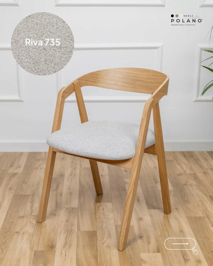 Ąžuolinė kėdė su minkšta sėdyne
