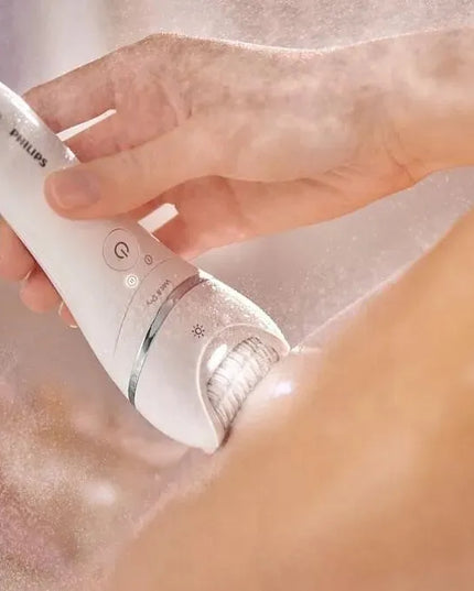 Depiliatorius PHILIPS Series 8000 BRE700/00 Wet & Dry, 32 keraminiai diskai