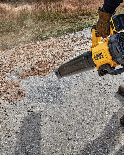 Akumuliatorinis lapų pūstuvas DeWalt DCMBL562N bešepetėlis 18V