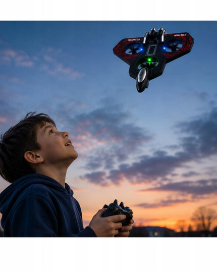Pan i Pani Gadżet „FIGHTER“ skraidantis putplasčio dronas-lėktuvas su nuotolinio valdymo pultu, LED apšvietimu ir 360° apsisukimais