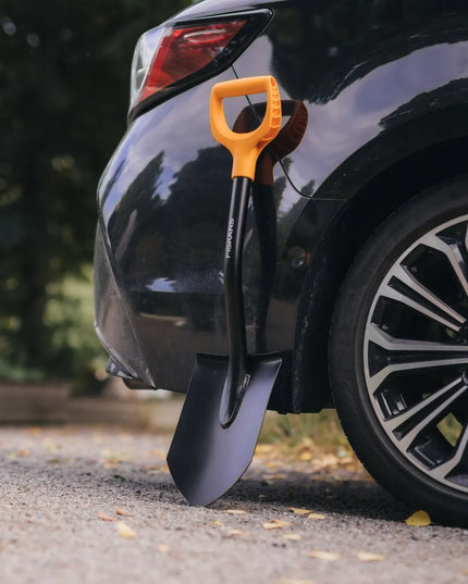 FISKARS SOLID universali automobilinė kastuvėlis – karinis kastuvas sniegui