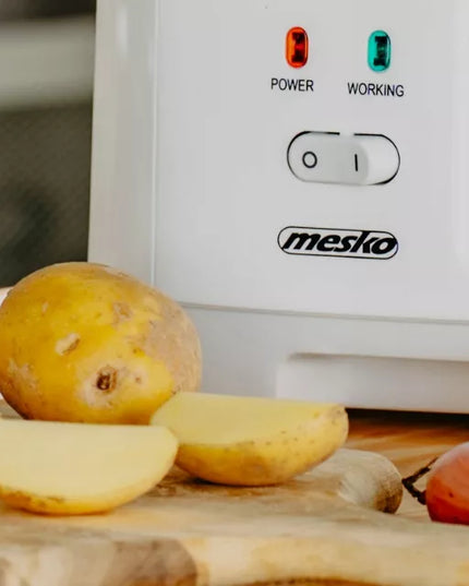 Tradicinė aliejinė gruzdintuvė 2,5 L su dangčiu 1800 W MESKO | MS4908g
