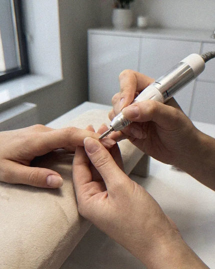 Profesionalus nagų frezavimo aparatas manikiūrui ir pedikiūrui, 65 W, 30 000 aps./min. + frezos