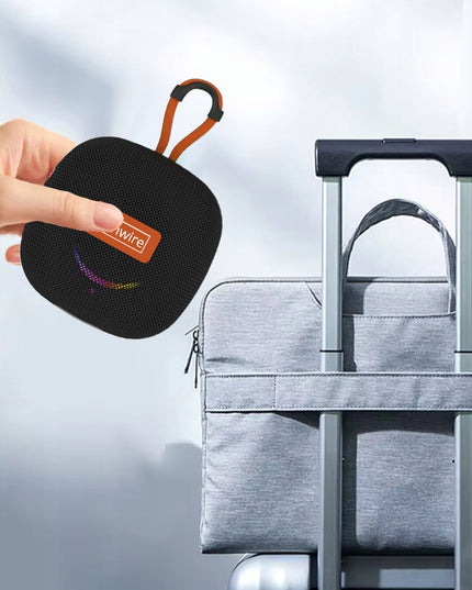 Mažas Nešiojamas Belaidis Bluetooth Garsiakalbis Boombox su FM radiju ir MP3, 13W