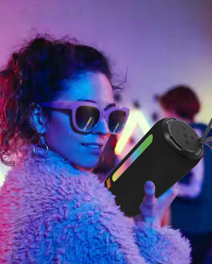 Nešiojamas „Bluetooth“ belaidis garsiakalbis su FM radiju, „Boombox“ tipo, MP3, 26W