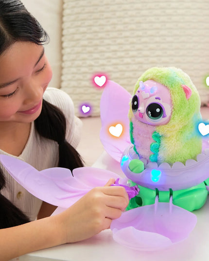 HATCHIMALS BLOOMABLES interaktyvi gėlė Puppyfly su virsmo drugeliu funkcija