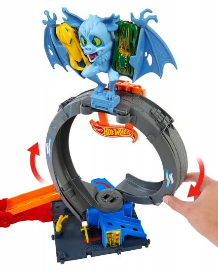 „Hot Wheels City Bat Loop Attack“ trasa su šikšnosparnio kilpa ir automobiliuku