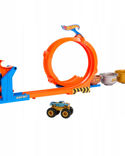 „Hot Wheels“ „Bigfoot“ trasa su kilpa ir šuoliu į trofėjų – „Monster Trucks“ rinkinys