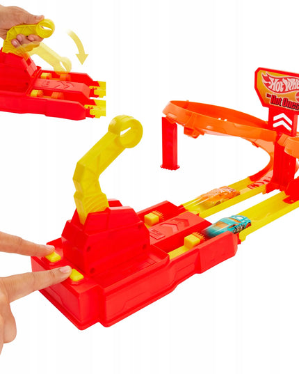 „Hot Wheels“ lenktynių trasa „Rajdowa kraksa“, žaislų rinkinys, 3+, JFD11