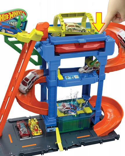 Hot Wheels City „Nuotykių posūkių“ plovykla su tuneliu ir spalvą keičiančiu automobiliuku HNT80