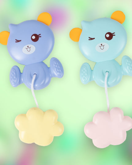 Karuselė lovytei su žvaigždžių projektoriumi, melodijomis ir meškučiais, valdoma pulteliu