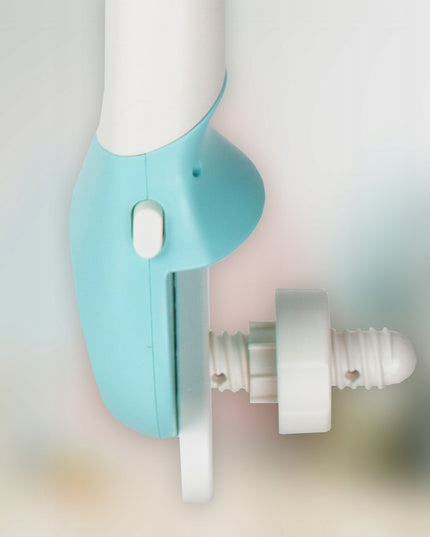 Karuselė lovytei su žvaigždžių projektoriumi, melodijomis ir meškučiais, valdoma pulteliu