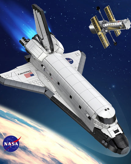 Statybiniai blokeliai CaDA NASA modelis KOSMINĖ ŠAUDYKLĖ DISCOVERY SPACE SHUTTLE 1827 elementai.
