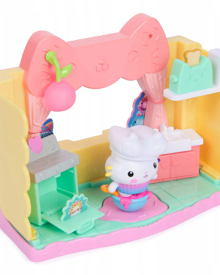 Gabby's Dollhouse filmų serijos žaidimų rinkinys: virtuvėlė su pyragaičiu Cakey